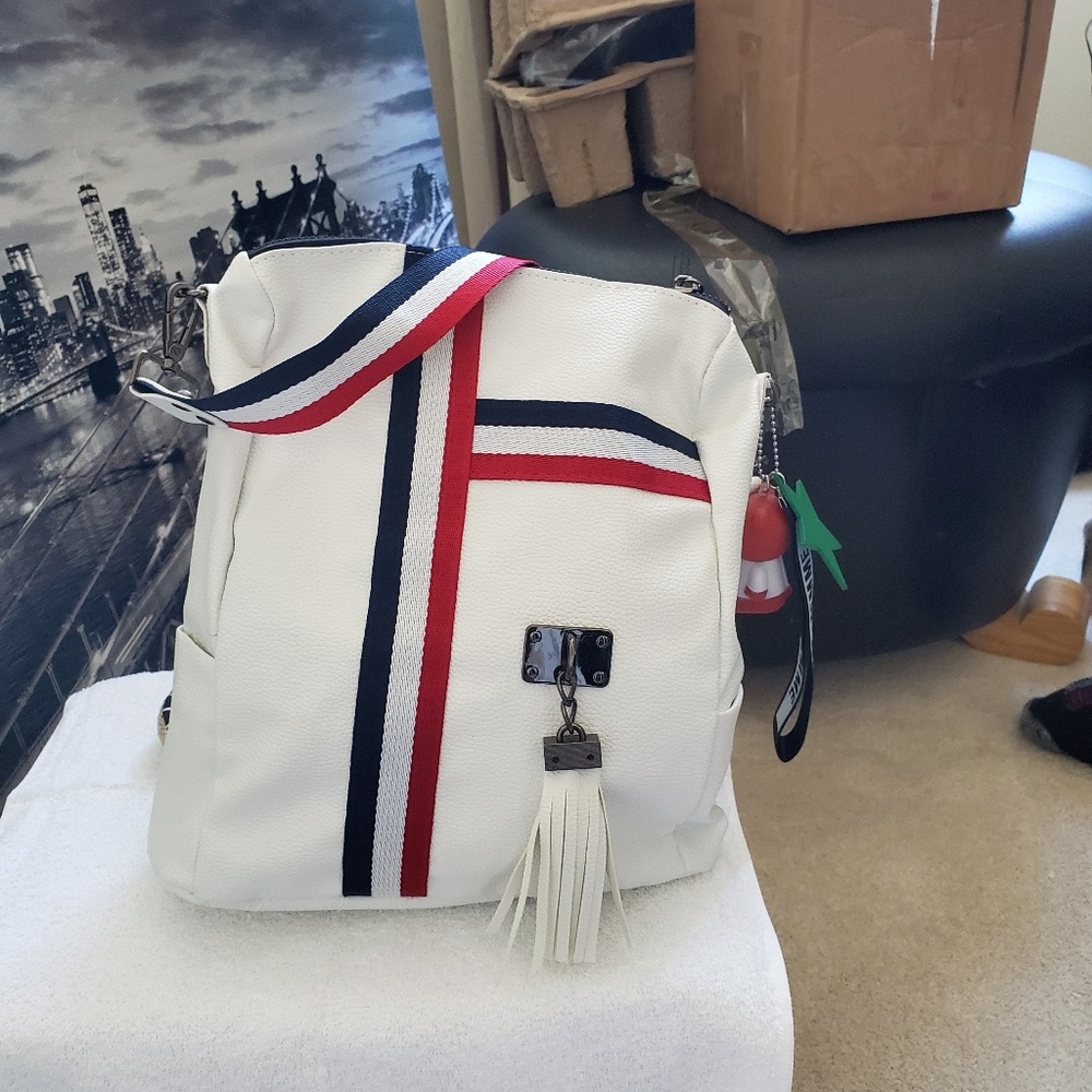 White backpack - Picture 2 of 2